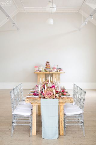 banquet style wedding decor and flowers 024